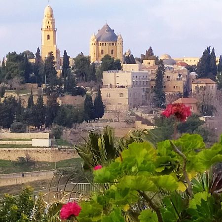 Ferienwohnung Cozy Garden Jerusalem Exterior foto