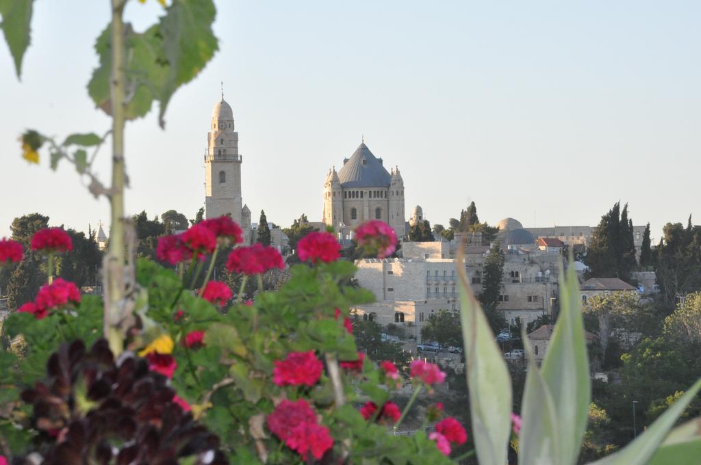 Ferienwohnung Cozy Garden Jerusalem Exterior foto