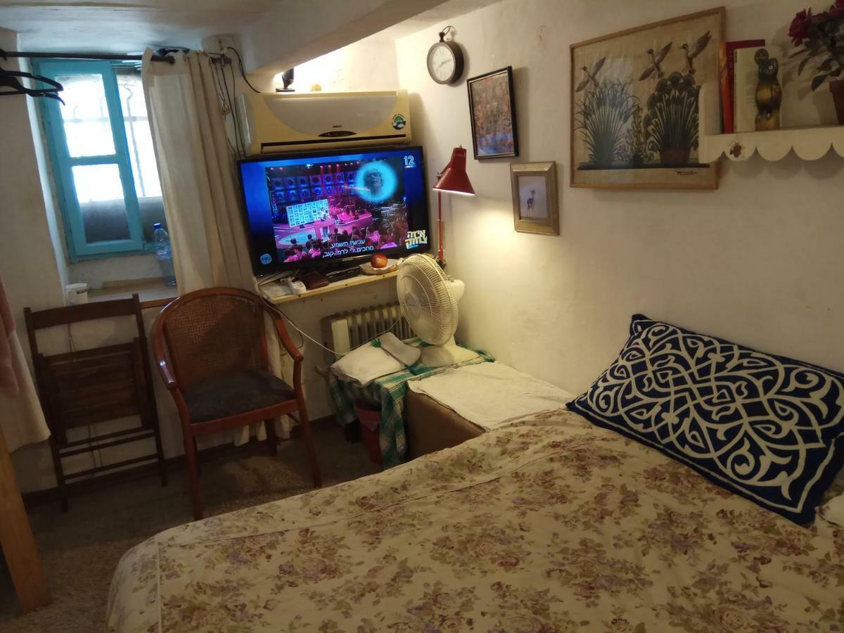 Ferienwohnung Cozy Garden Jerusalem Exterior foto