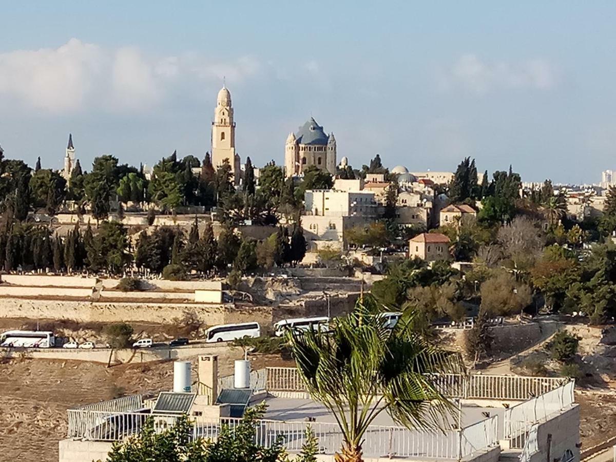 Ferienwohnung Cozy Garden Jerusalem Exterior foto